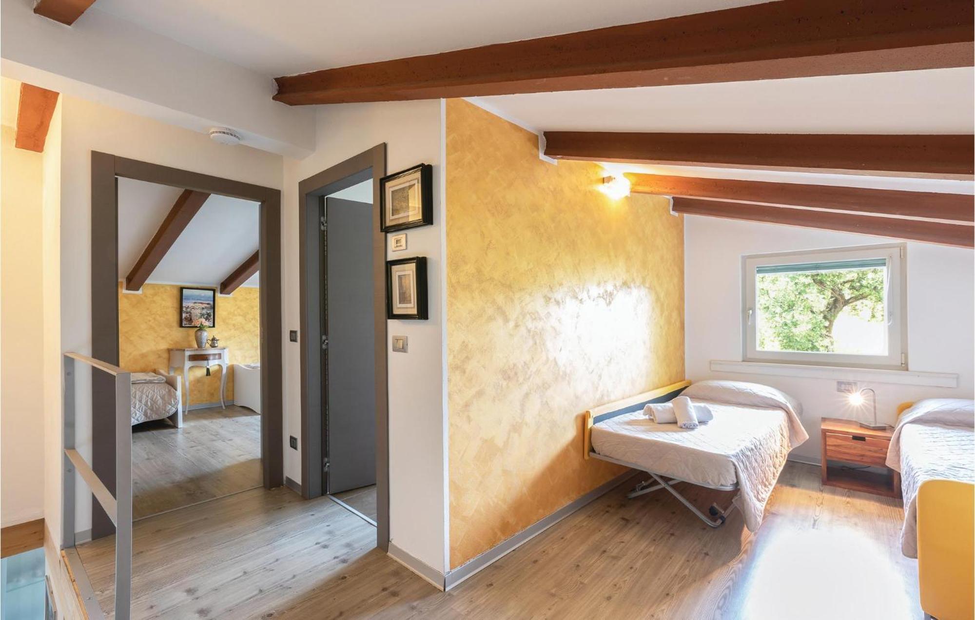 3 Bedroom Nice Home In Lazise Vr Exteriér fotografie