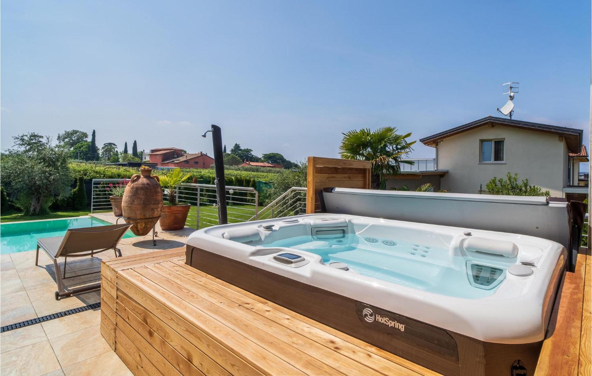 3 Bedroom Nice Home In Lazise Vr Exteriér fotografie